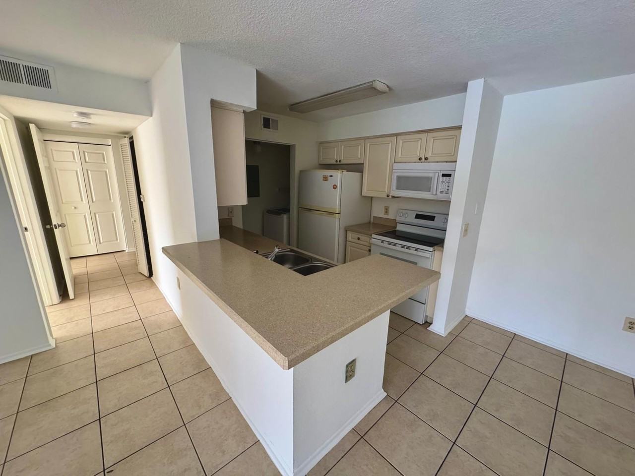 1222 Bermuda Lakes Ln #1 - Photo 3 of 25