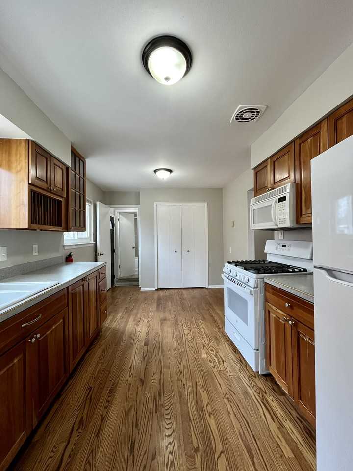 969 Harrison Blvd #1 - Photo 5 of 19