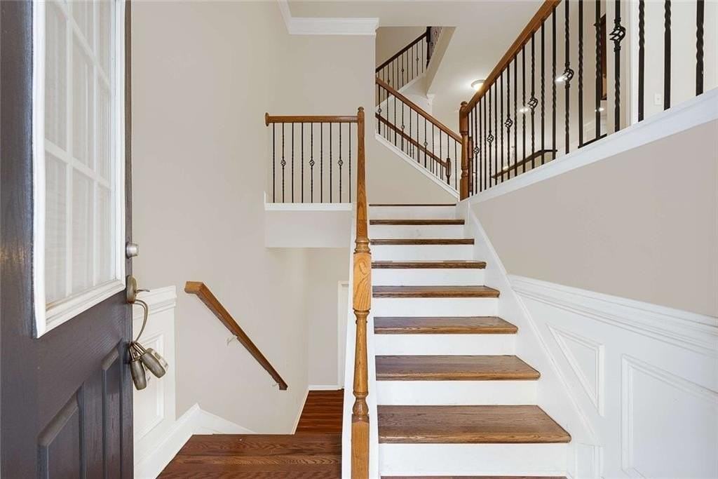 3199 Buck Way - Photo 4 of 45