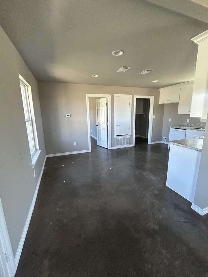 113 Quail Meadows Dr #1 - Photo 4 of 12