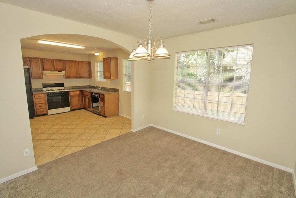 210 Arborfield Way - Photo 7 of 30