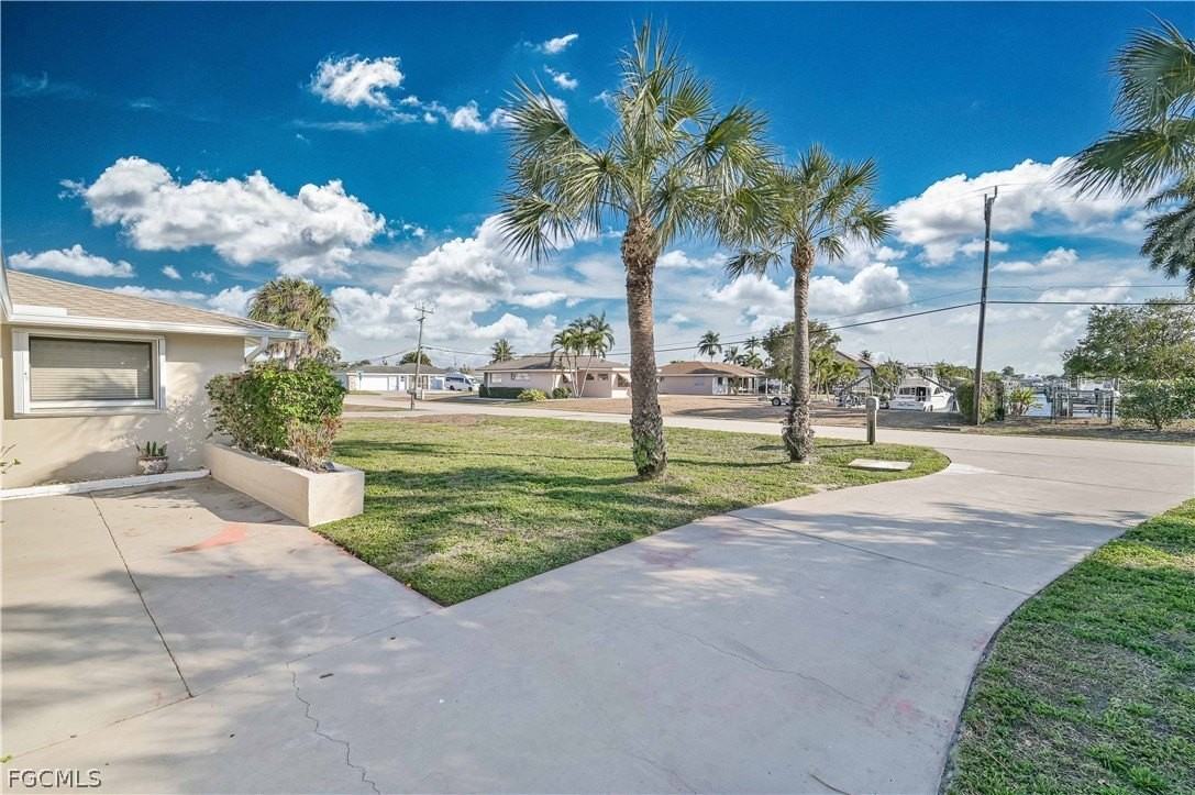 711 Monterey Ave - Photo 4 of 31