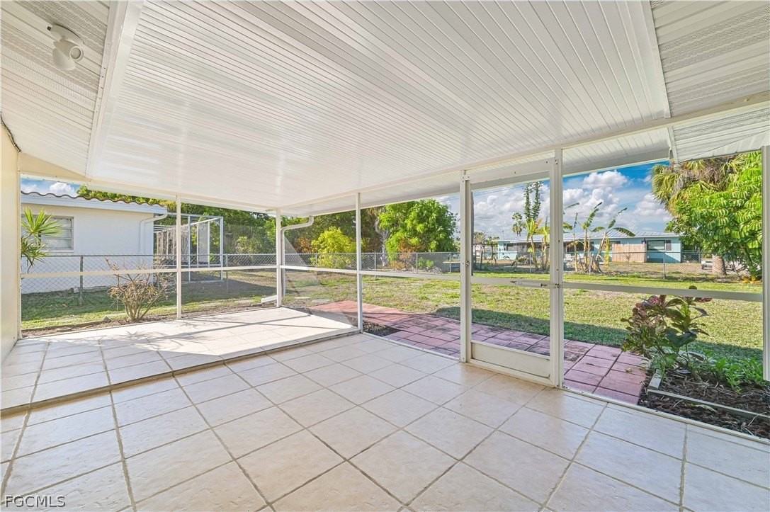 711 Monterey Ave - Photo 6 of 31