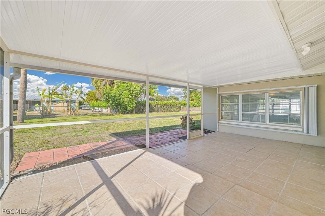 711 Monterey Ave - Photo 7 of 31