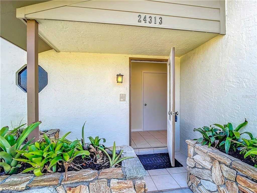 24313 Pirate Harbor Blvd - Photo 5 of 50