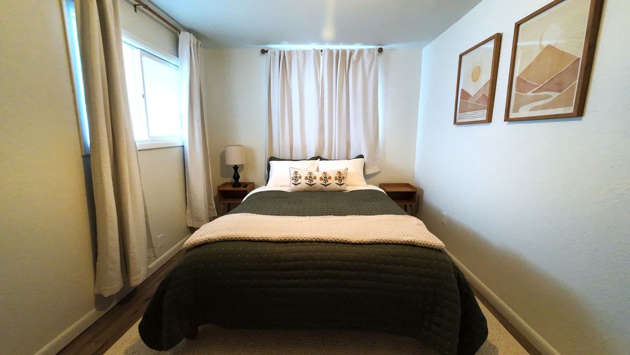 304 W Pine St #1 - Photo 2 of 9