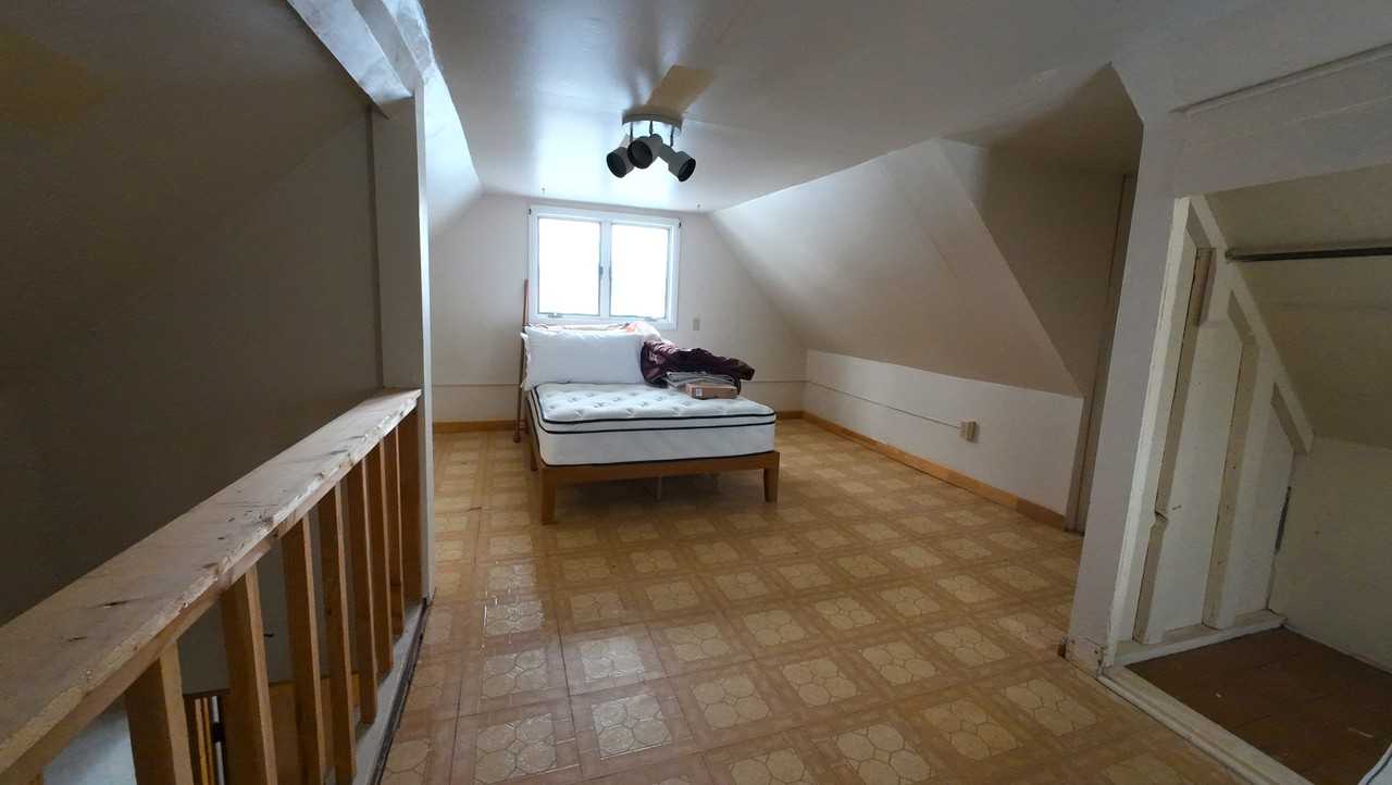 304 W Pine St #1 - Photo 5 of 9