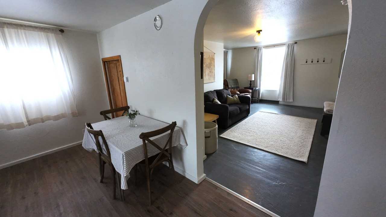 304 W Pine St #1 - Photo 7 of 9