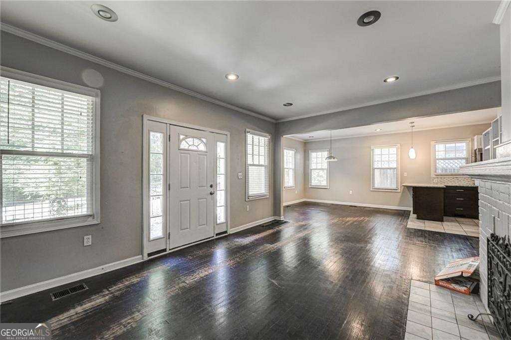 483 Burlington Rd Ne - Photo 5 of 18