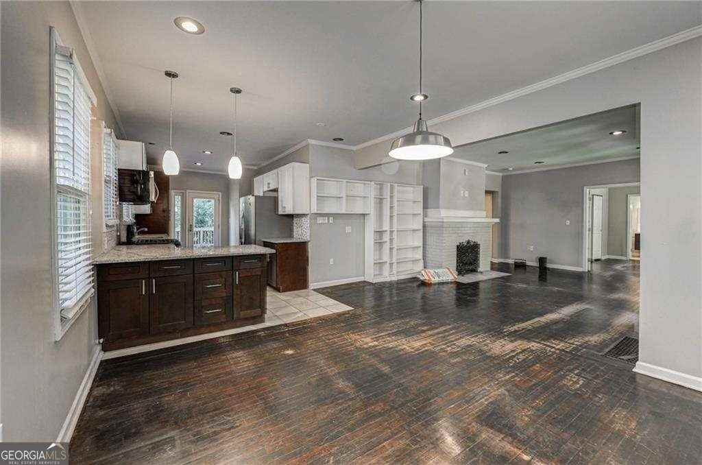 483 Burlington Rd Ne - Photo 7 of 18