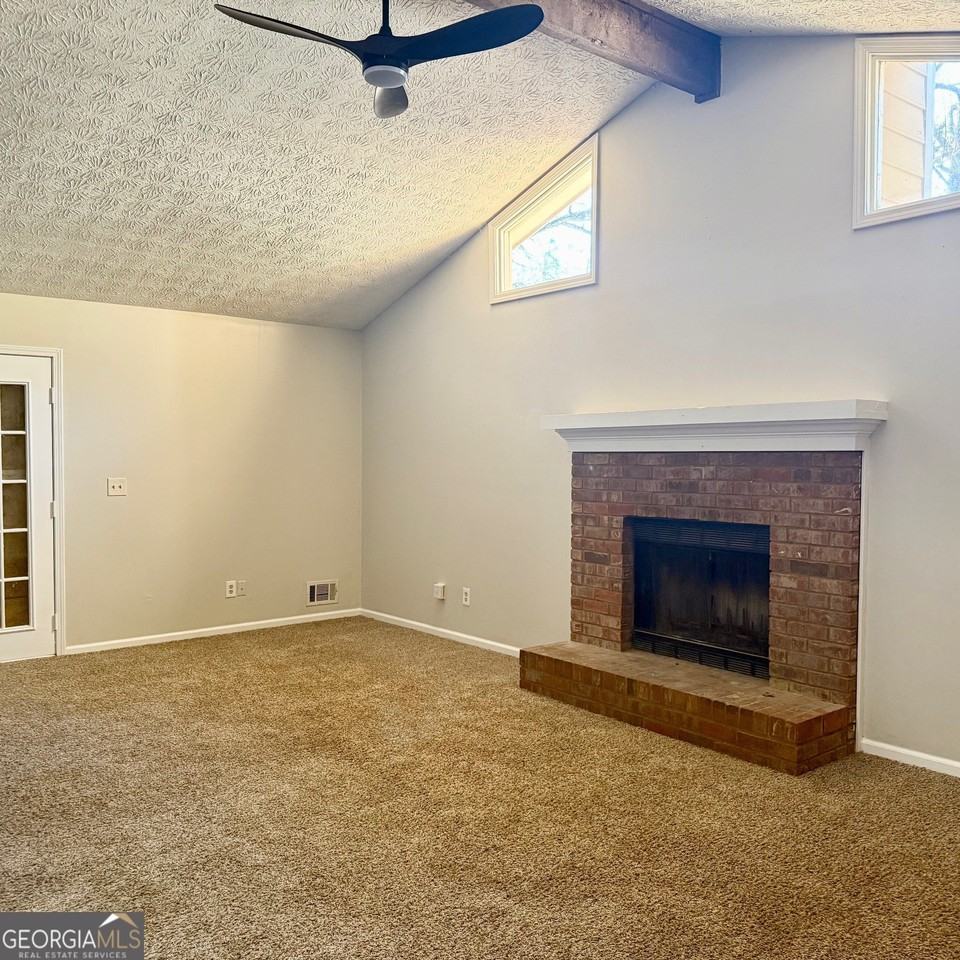 524 Julius Dr - Photo 3 of 17