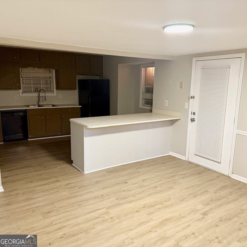 524 Julius Dr - Photo 4 of 17