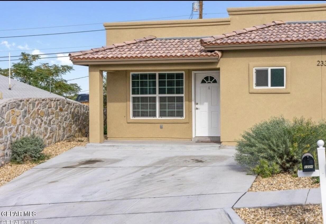 233 Atlantic Rd Apt A - Photo 2 of 12