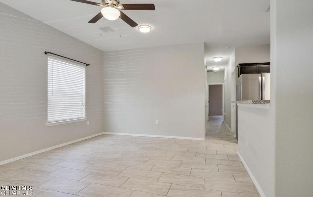 233 Atlantic Rd Apt A - Photo 3 of 12