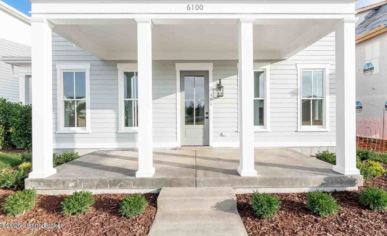 6100 Passionflower Dr Apt 101 - Photo 2 of 31