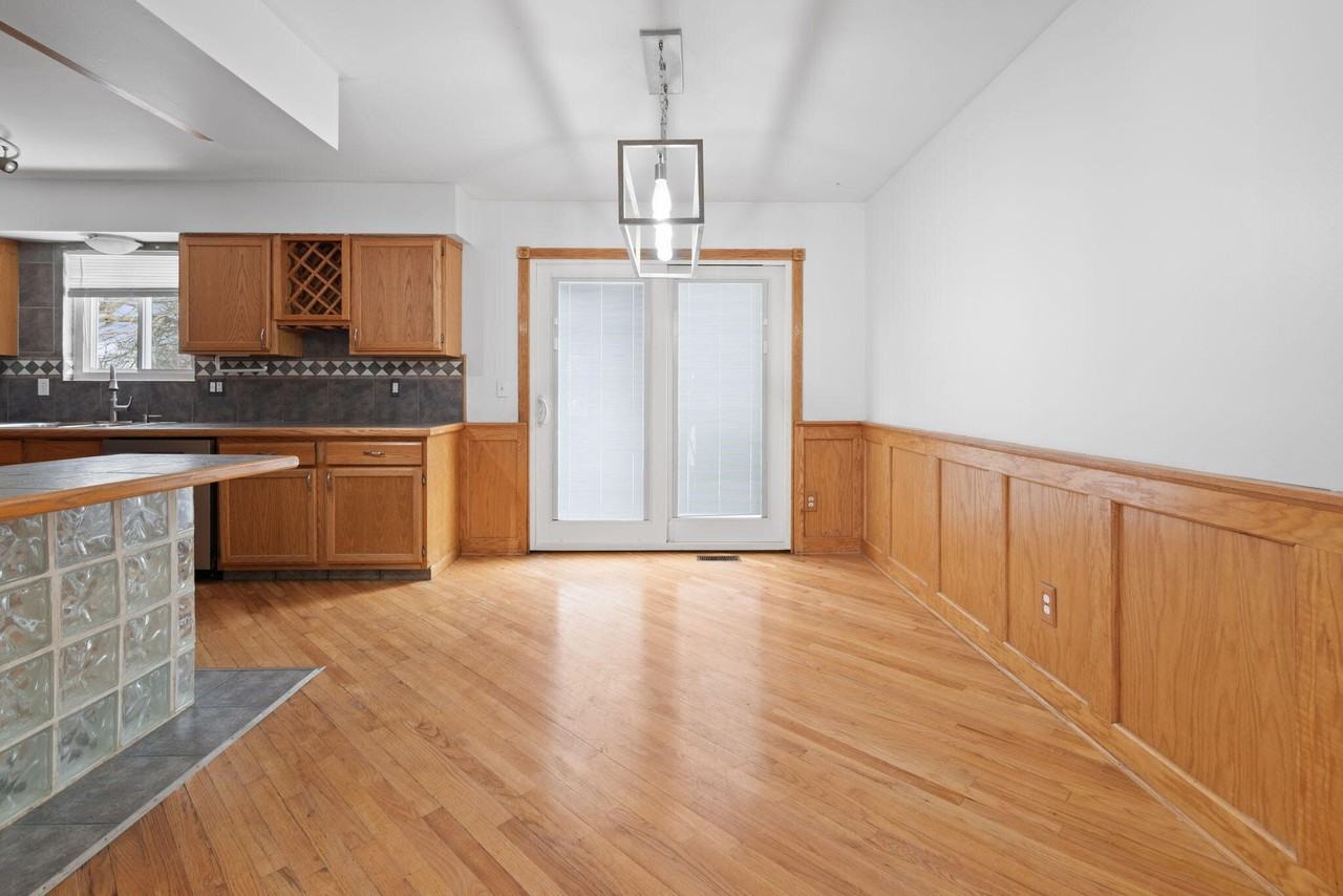 655 Ferndale Ave - Photo 6 of 30