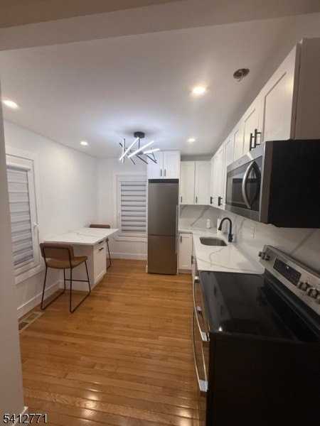 52 Bartholdi Ave - Photo 5 of 15