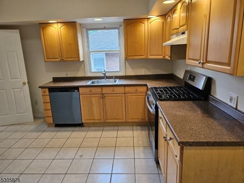 117 Hawthorne Ave #2 - Photo 4 of 12