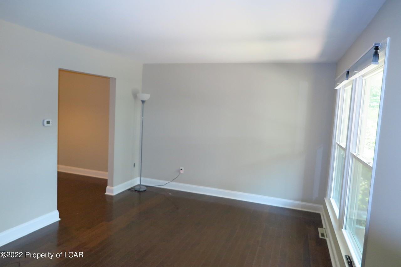 115 Haverford Dr - Photo 3 of 18