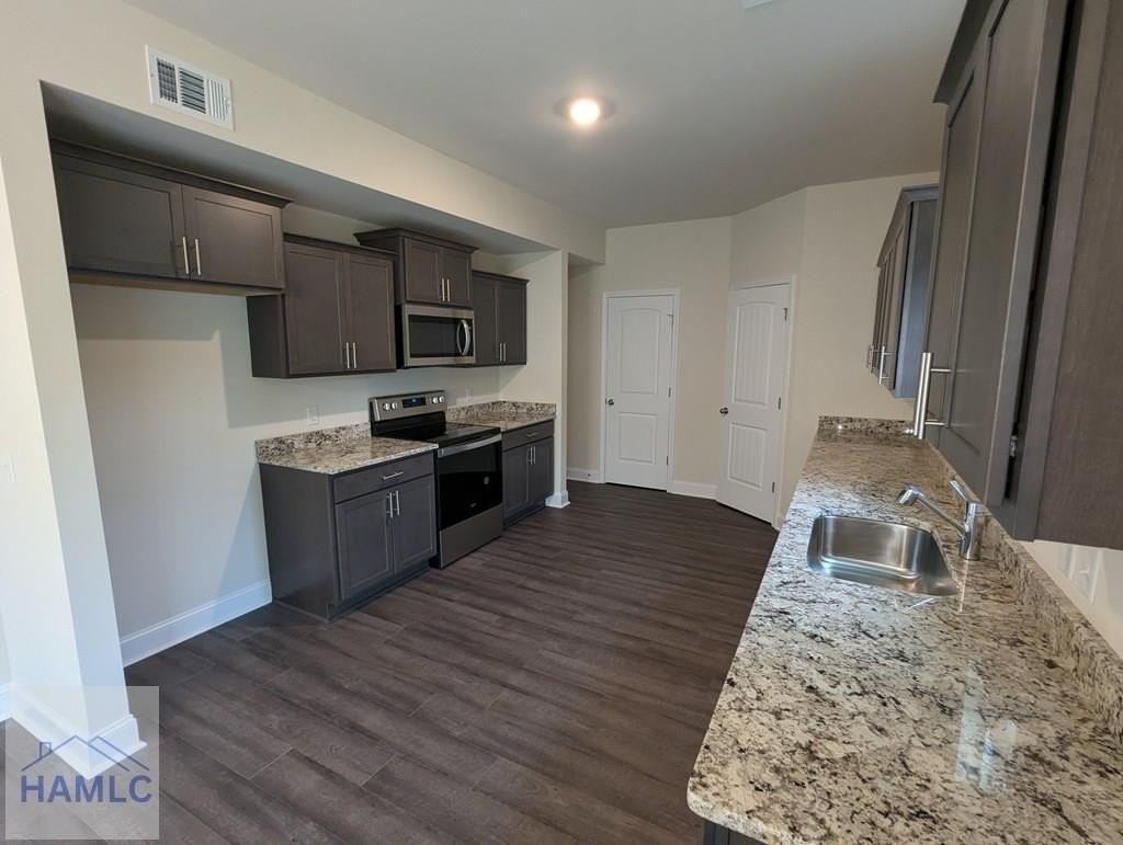 732 Mill Creek Cir - Photo 3 of 13