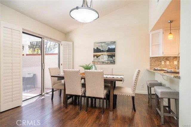 11 Lafayette Ct - Photo 3 of 8