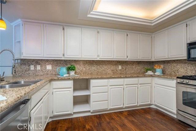 11 Lafayette Ct - Photo 5 of 8