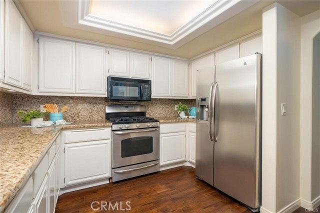 11 Lafayette Ct - Photo 6 of 8