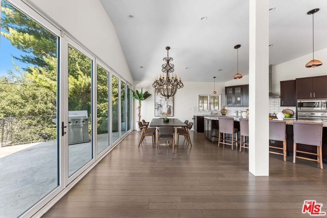 3782 Berry Dr - Photo 6 of 8