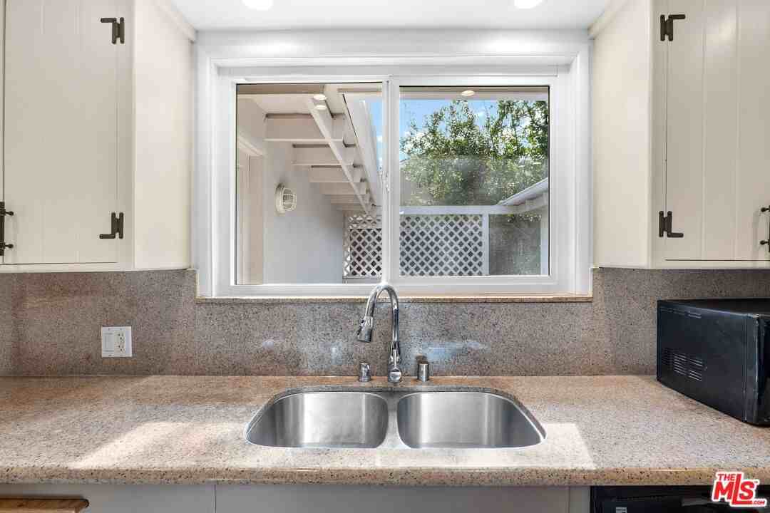 15543 Del Gado Dr - Photo 5 of 8