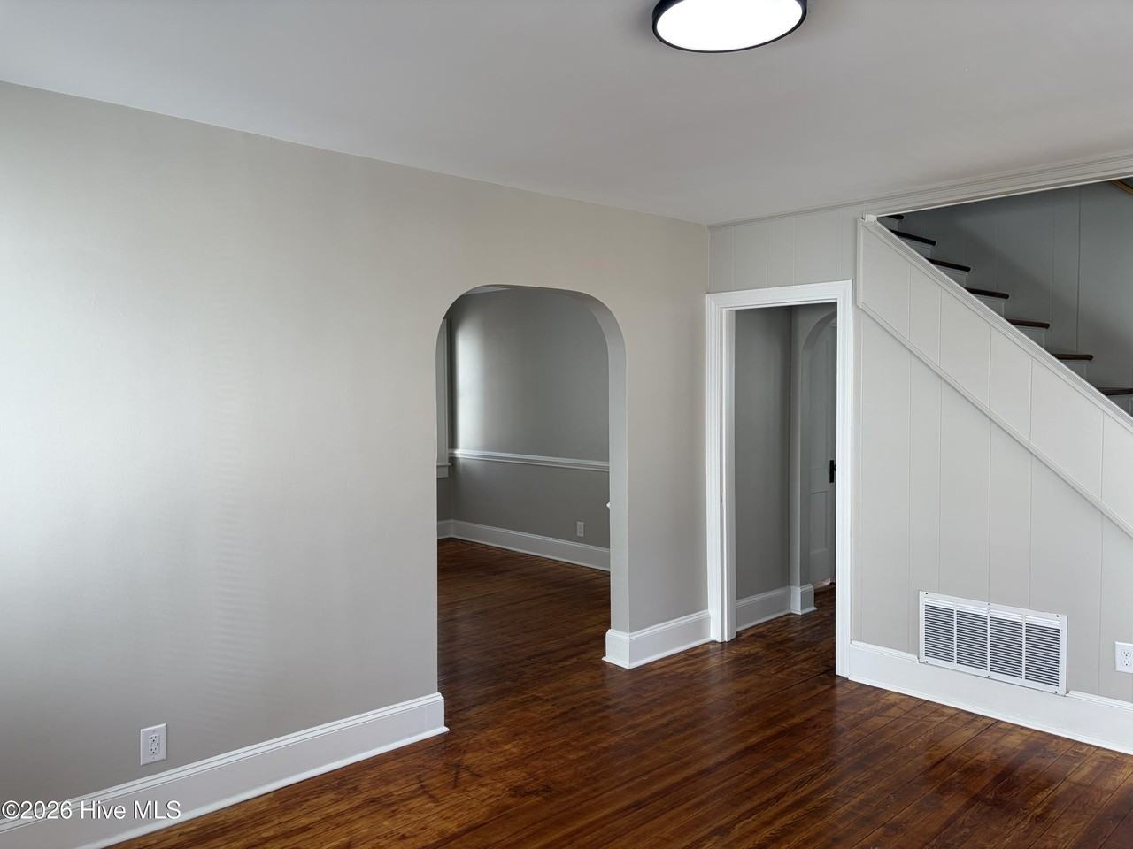 1113 Forbes St - Photo 7 of 11