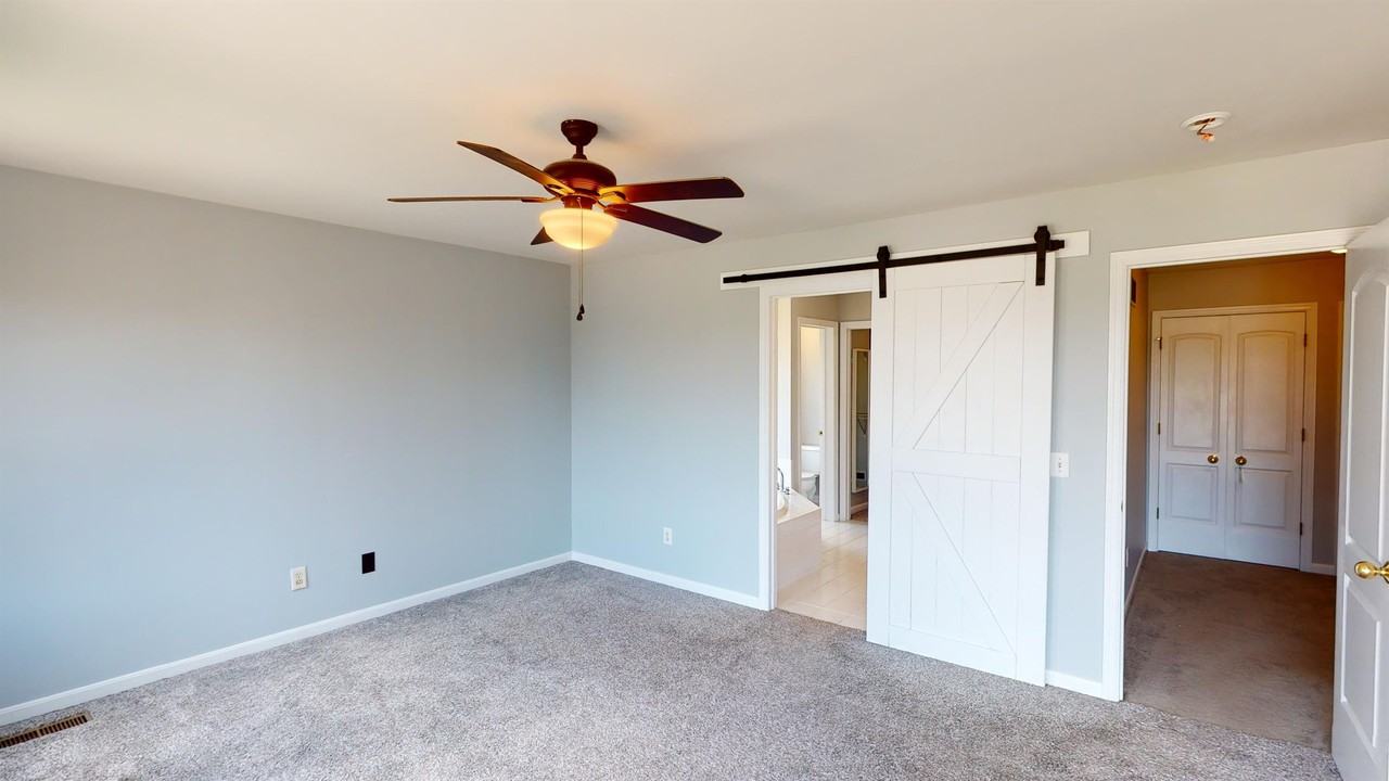 922 Mound St #1 - Photo 7 of 35