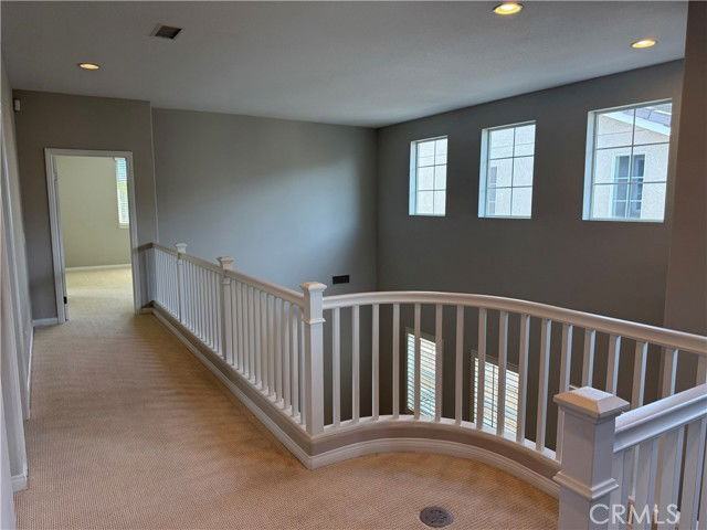 24902 Gardenway Dr - Photo 2 of 8