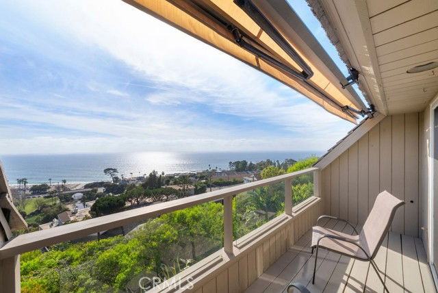 21751 Ocean Vista Dr - Photo 3 of 8