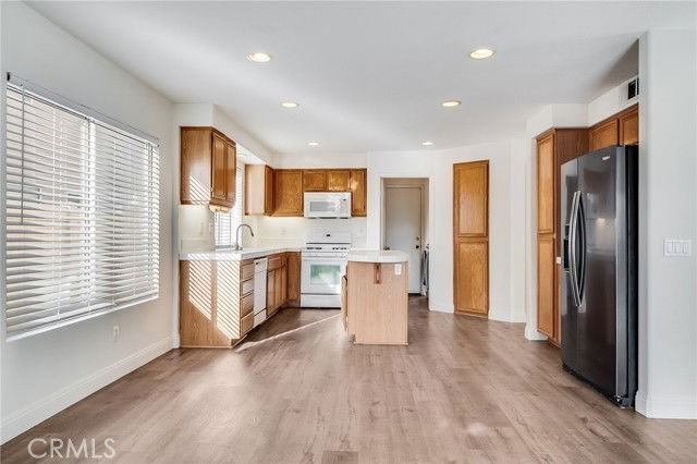 28 Homestead Dr - Photo 2 of 8