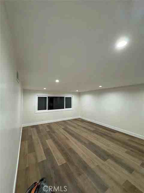 6832 Loyola Dr - Photo 3 of 8