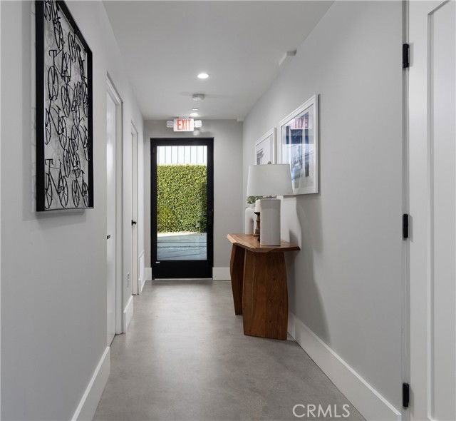 502 W Balboa Blvd - Photo 2 of 8