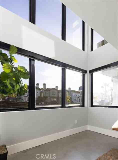 502 W Balboa Blvd - Photo 7 of 8