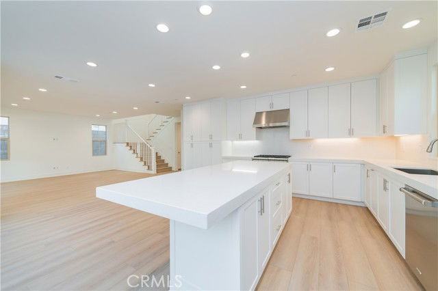 217 Collino - Photo 4 of 8