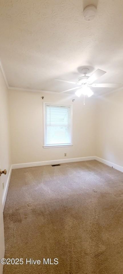 234 Oakcrest Dr - Photo 7 of 9