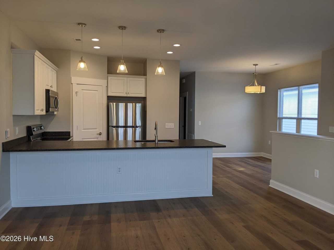 802 Nixon St Unit 2 - Photo 4 of 14