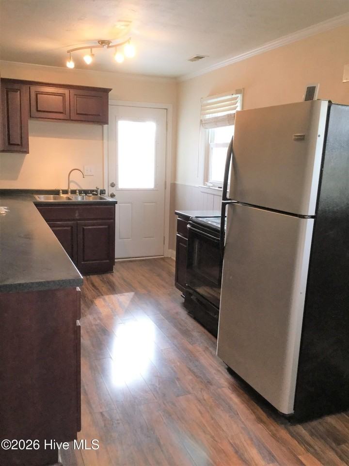 9756 Graham Dr Ne - Photo 4 of 6