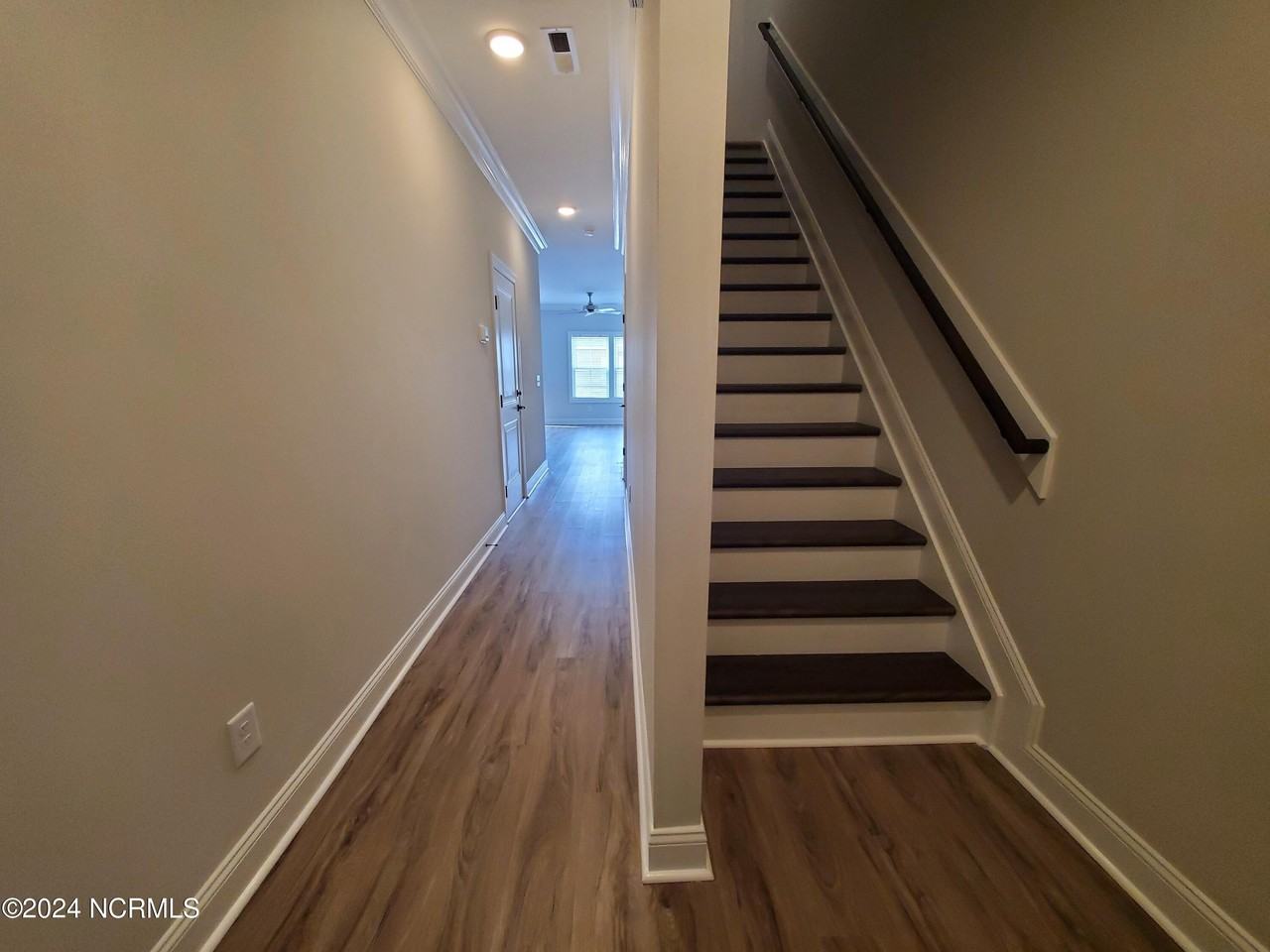 2124 N Kali Ln Unit B - Photo 2 of 19