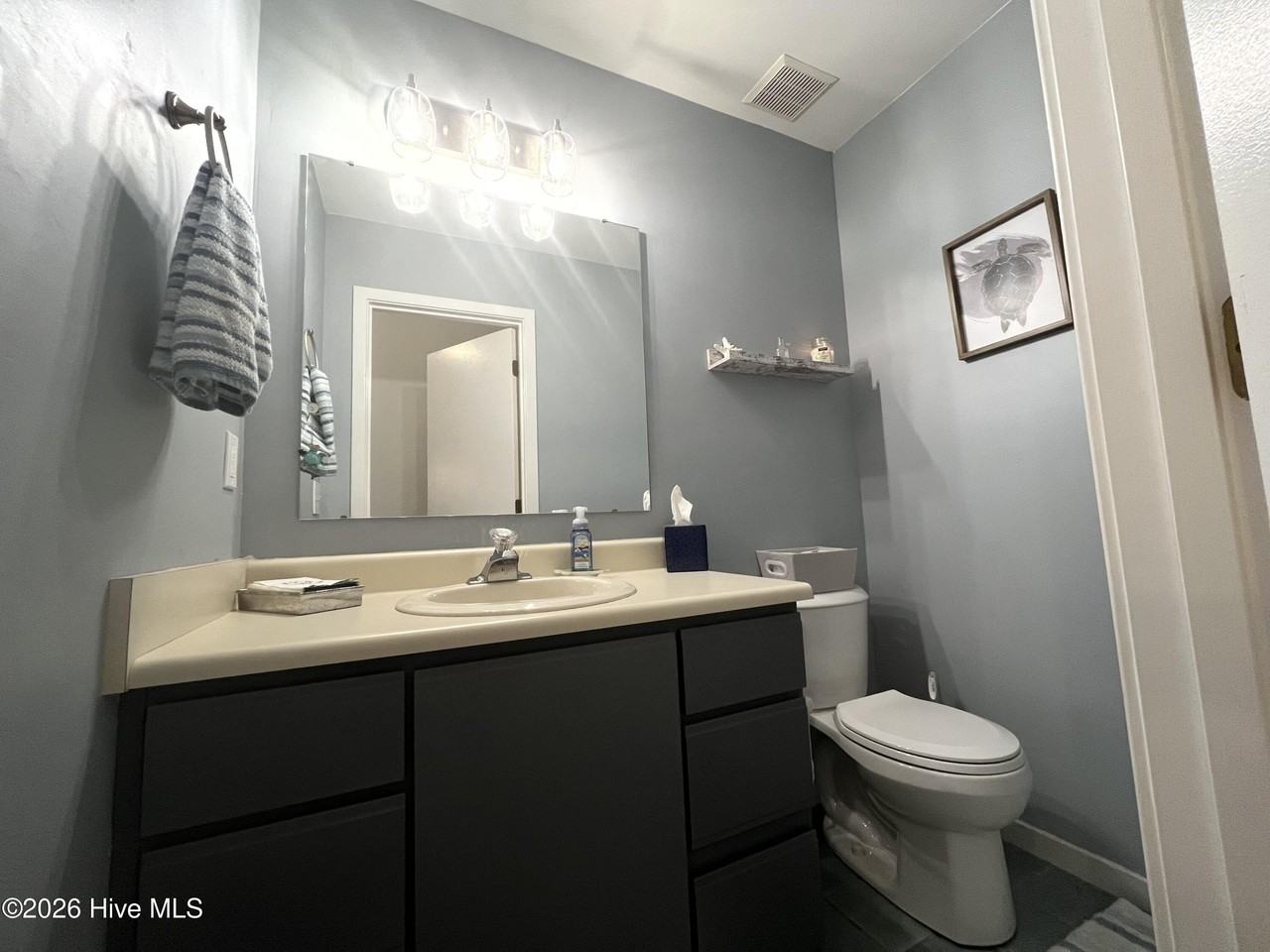 1213 Bayside Cir W - Photo 6 of 34