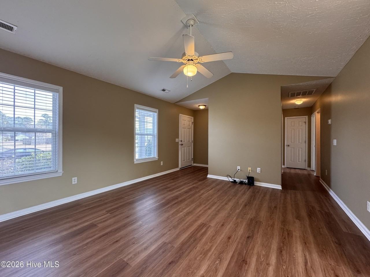 9497 Huckabee Dr Ne - Photo 3 of 22