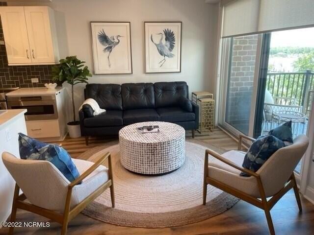 10 Grace St Apt 302 - Photo 4 of 12