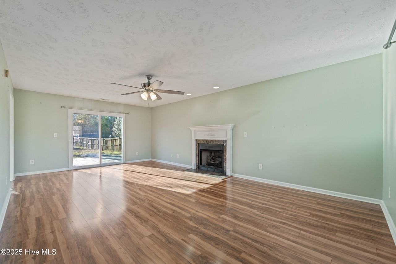 305 Old Dam Rd - Photo 3 of 27