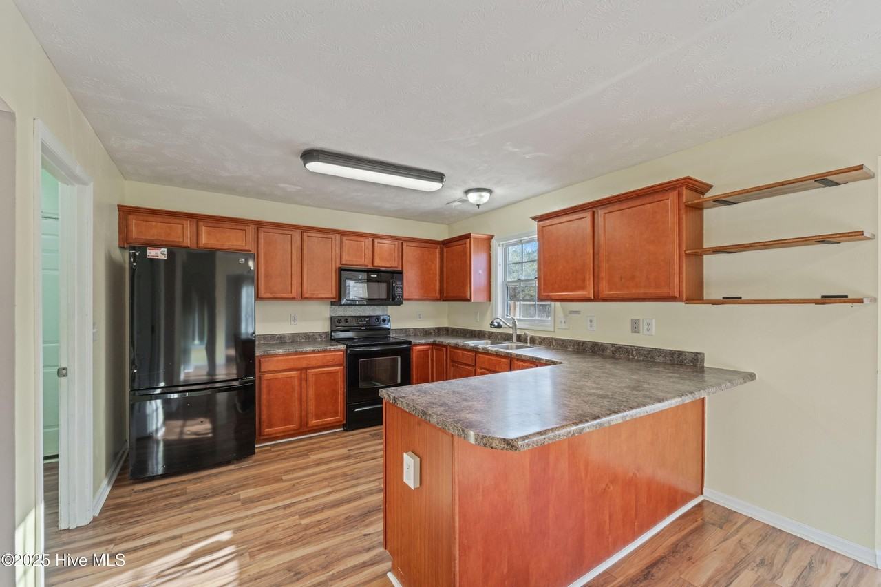 305 Old Dam Rd - Photo 6 of 27