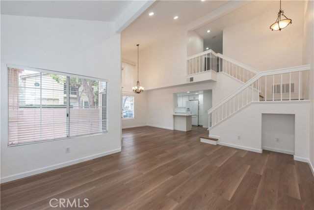 46 Nightingale Dr - Photo 6 of 8