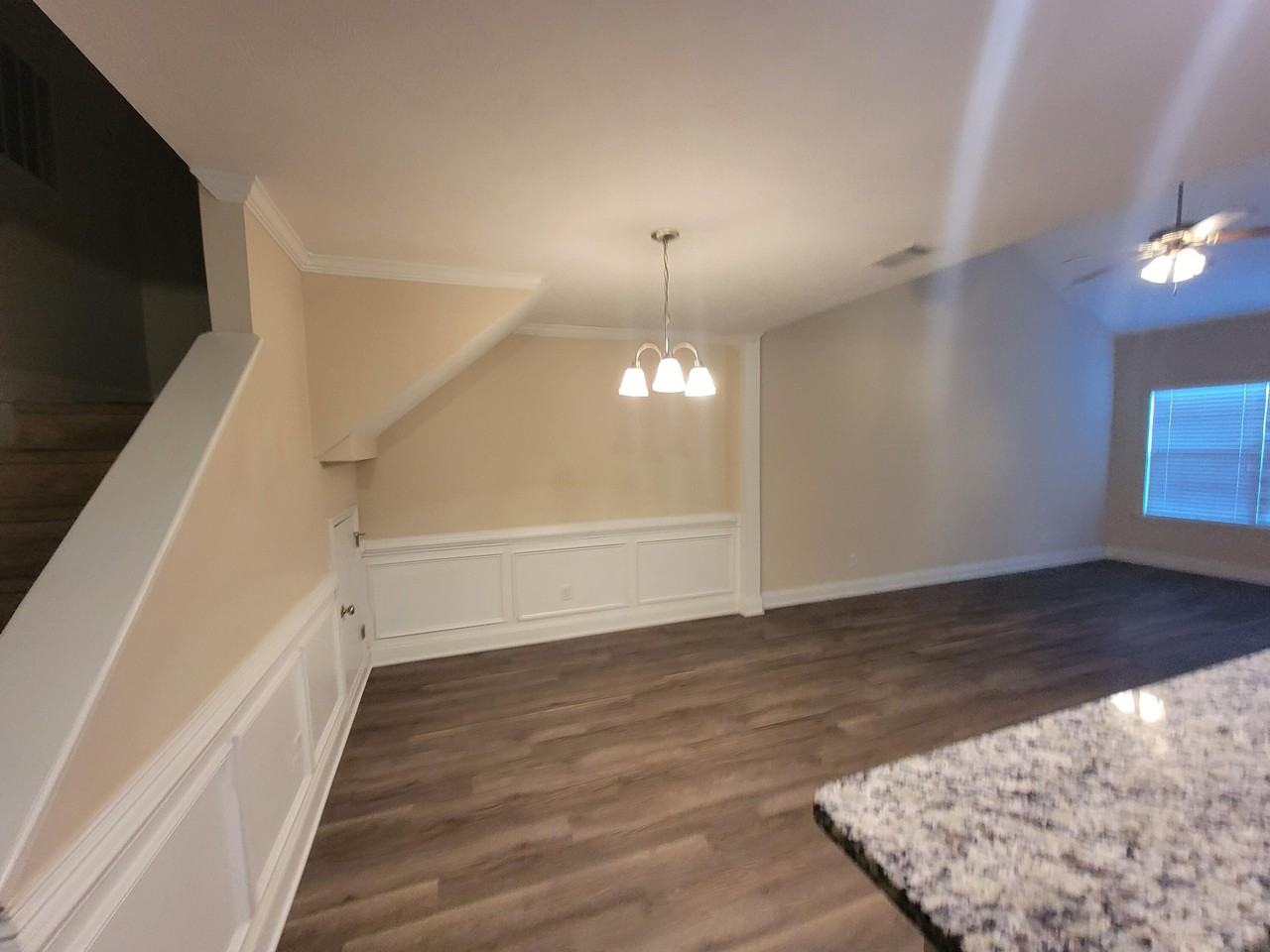 640 Vista Dr - Photo 3 of 23