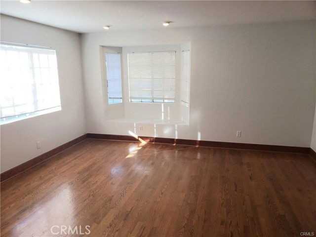 148 W Highland Ave - Photo 7 of 8